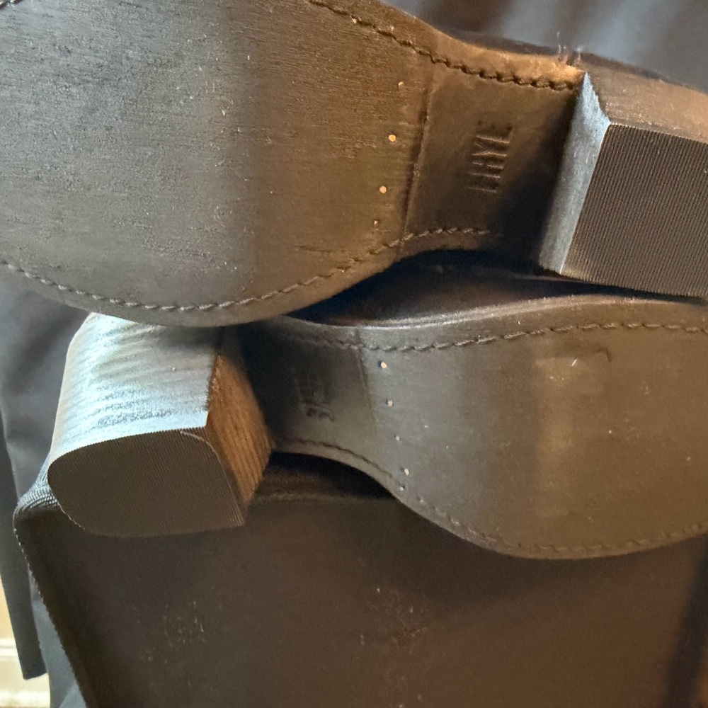 Frye Jackie Button Black Button Boots BNIB. Never worn. - Picture 3 of 4